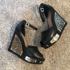 Vince Camuto Platforms